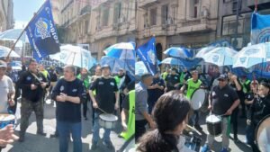 CUSTODIOS PROFUNDIZA SU PLAN DE LUCHA: MOVILIZACIÓN A CAESI Y ADVERTENCIA DE UN CONFLICTO NACIONAL